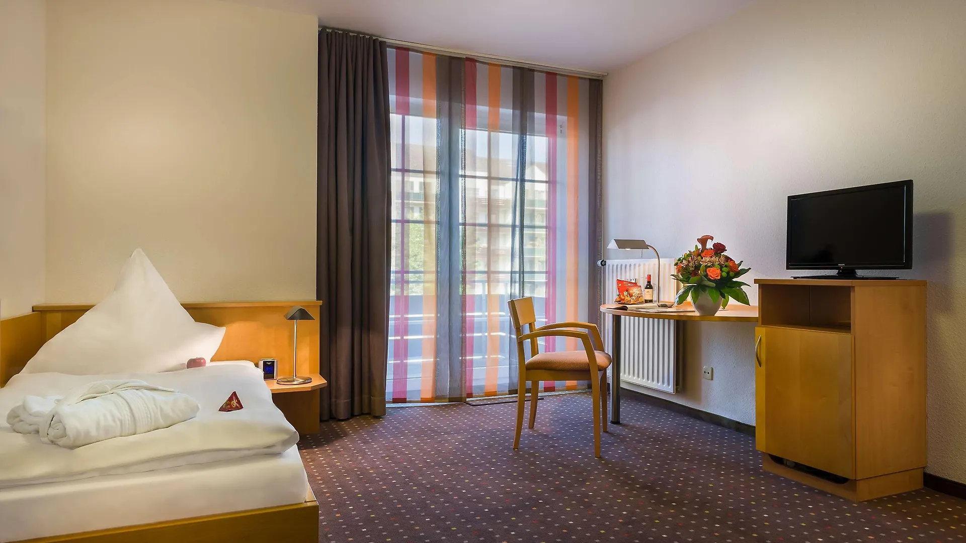 *** Hotel Acora Duesseldorf Living The City Germany