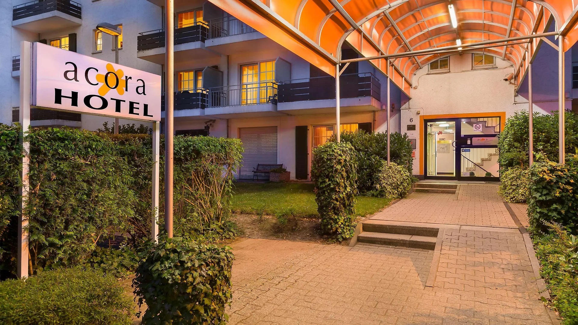 Acora Duesseldorf Living The City